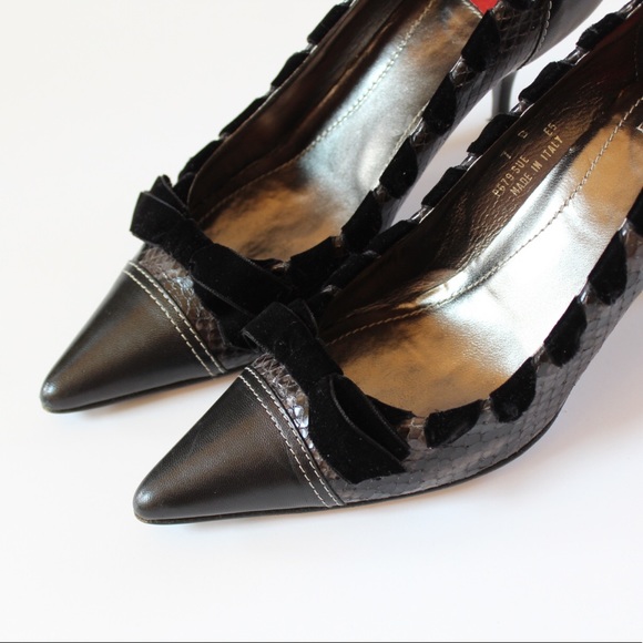 Coach Shoes - Coach pointed toe pumps